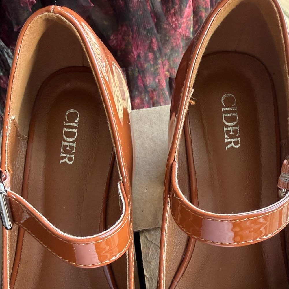 Cider Glossy Tan Mary Jane Heels - Picture 3 of 7